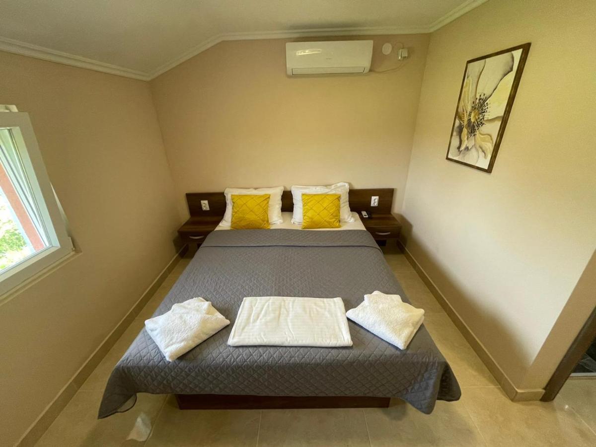 Vila Boska Palic Ngoại thất bức ảnh