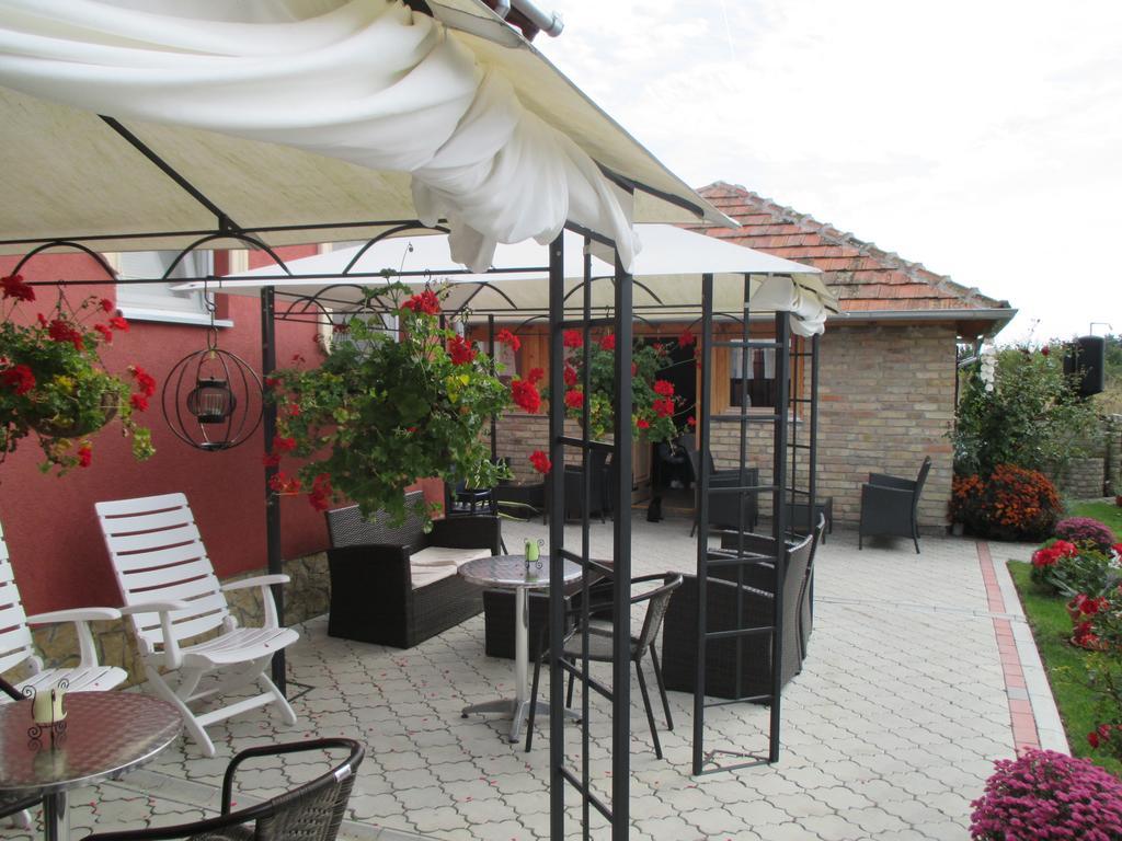 Vila Boska Palic Ngoại thất bức ảnh