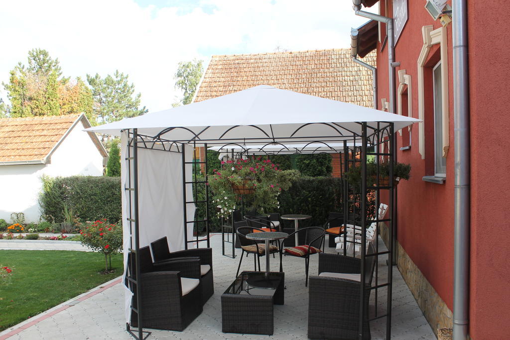 Vila Boska Palic Ngoại thất bức ảnh